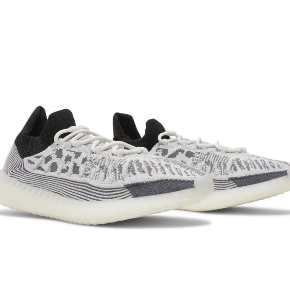 Adidas YZY 350 V2 CMPCT in Black and White